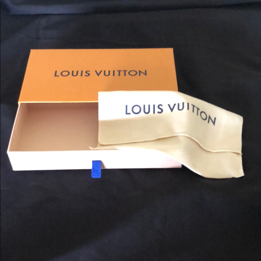 Wallet gift box/ dust cover- EXCELLENT CONDITION